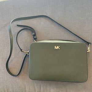 EUC Michael Kors forest green purse